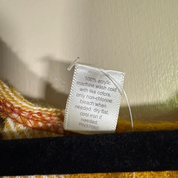 NWT Cato Plaid Open Front Fringe Shawl Wrap One Size - Picture 4 of 4